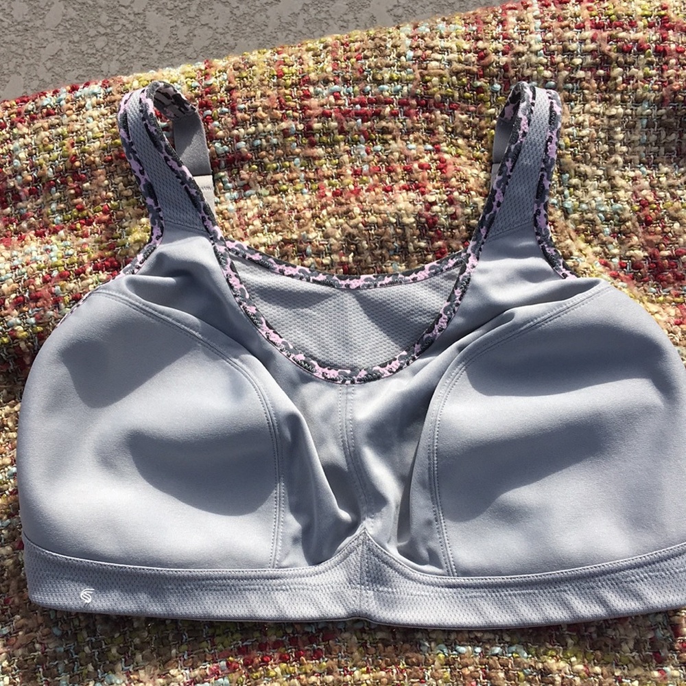 Glamorize Sport Gray Sports Bra with Leopard Trim Adjustable SZ 44DD Athleisure